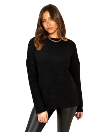 Crew neck sweater in cable-knit